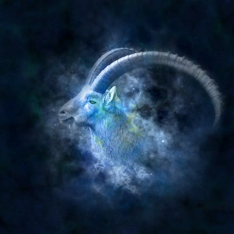 Lado ruim do signo de Capricórnio, imagem em preto e azul com um capricórnio de perfil.