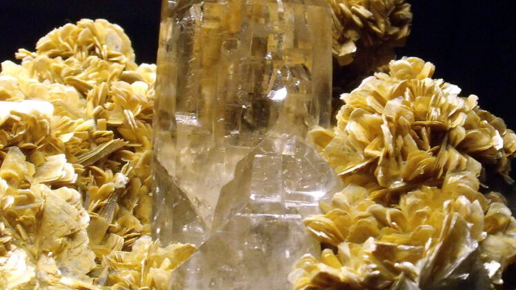 Quartzo rosa: significado, usos e cuidados com o cristal do amor