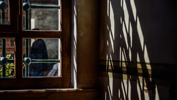 Sonhar com traição: significados do sonho mais angustiante